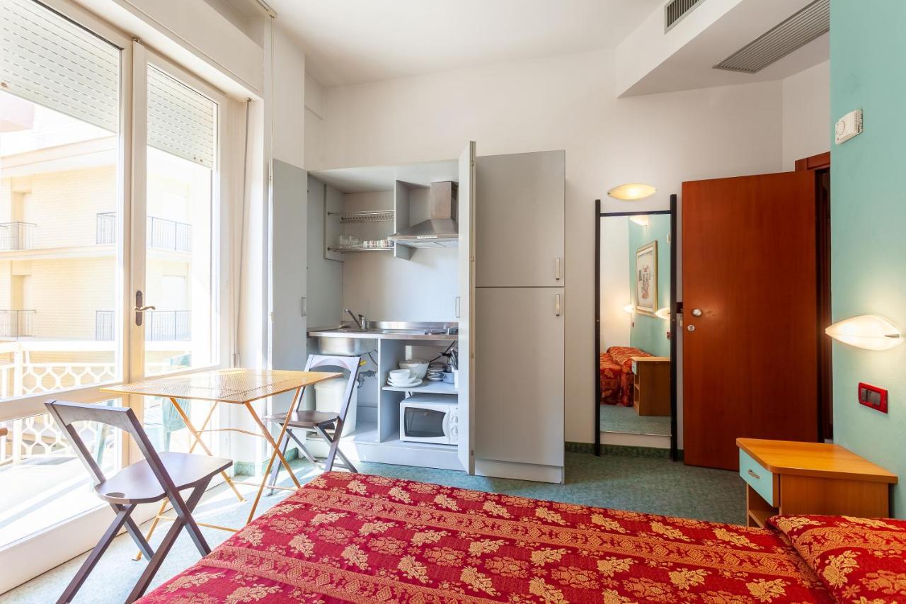 Residence & Suites Белларія-Іджеа-Марина Екстер'єр фото