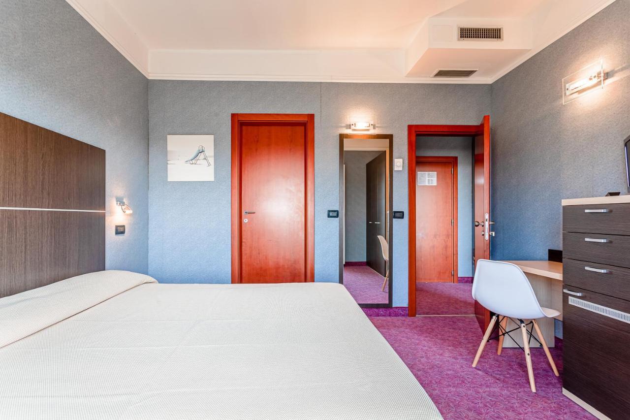 Residence & Suites Белларія-Іджеа-Марина Екстер'єр фото