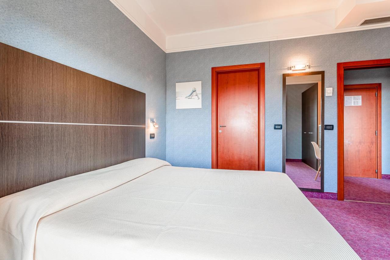 Residence & Suites Белларія-Іджеа-Марина Екстер'єр фото