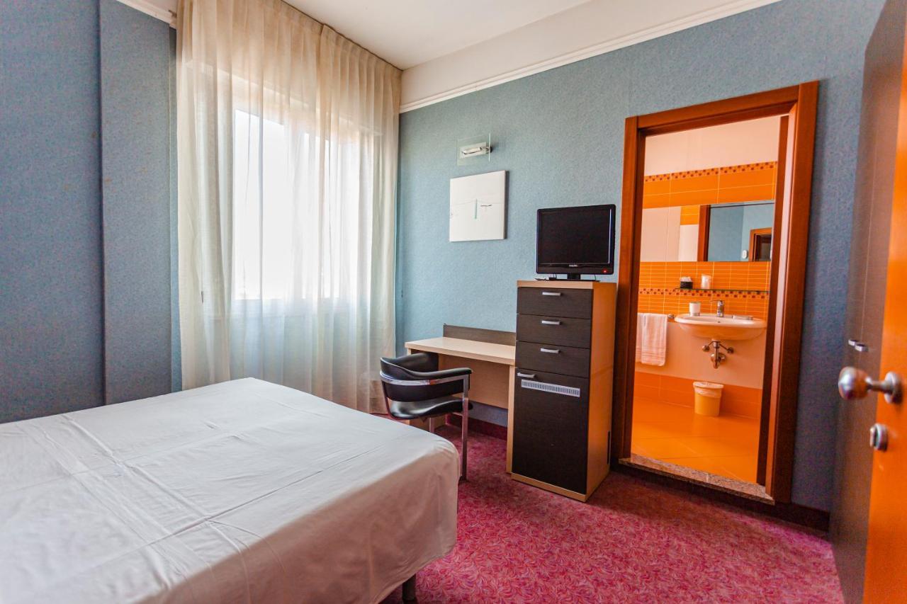 Residence & Suites Белларія-Іджеа-Марина Екстер'єр фото