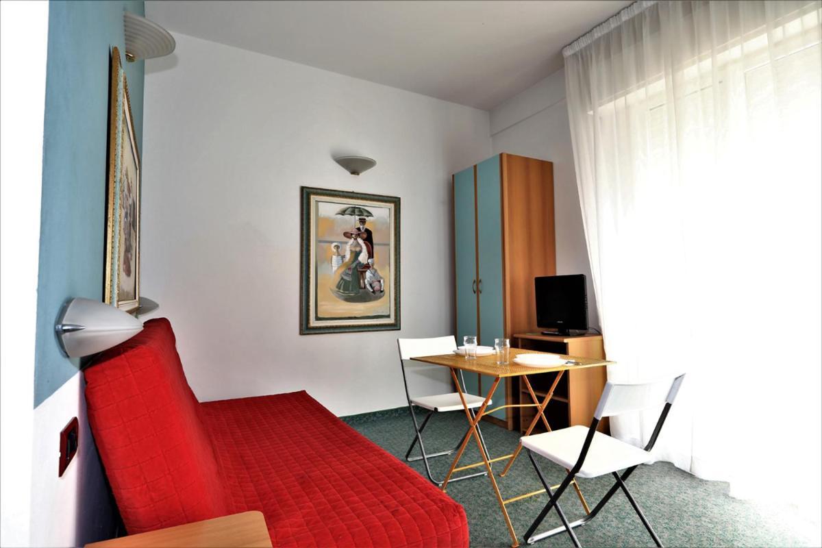 Residence & Suites Белларія-Іджеа-Марина Номер фото